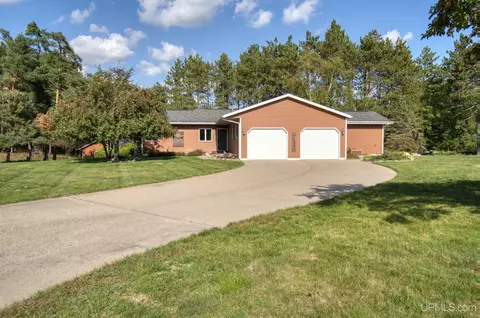 n1634 South Circle Drive, Norway, MI 49870