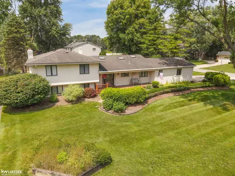 5950 Cotswold, Shelby Township, MI 48316