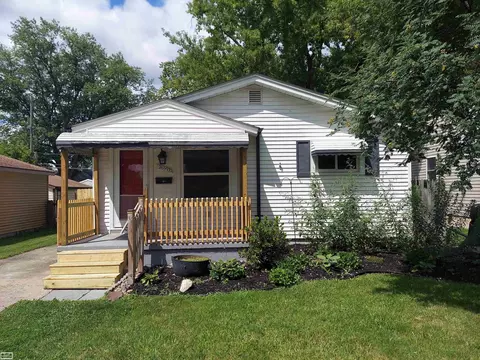 26593 Barrington, Madison Heights, MI 48071