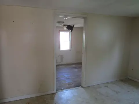 221 E Cummins St, Tecumseh, MI 49286 photo 8