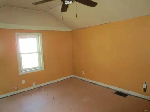 221 E Cummins St, Tecumseh, MI 49286 photo 5