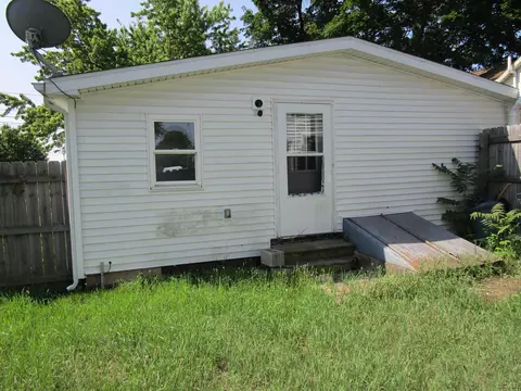 221 E Cummins St, Tecumseh, MI 49286 photo 10