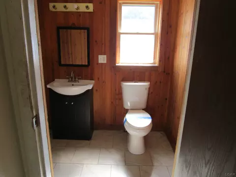 221 E Cummins St, Tecumseh, MI 49286 photo 6