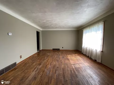 2439 S Vassar, Davison, MI 48423 photo 6
