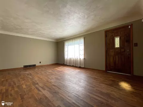 2439 S Vassar, Davison, MI 48423 photo 5