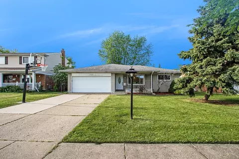 4251 Nickolas, Sterling Heights, MI 48310