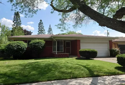 14740 Rose Ct, Warren, MI 48088