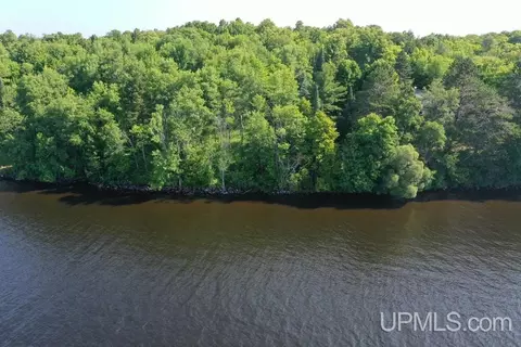 N11030 East Shore, Marenisco, MI 49947