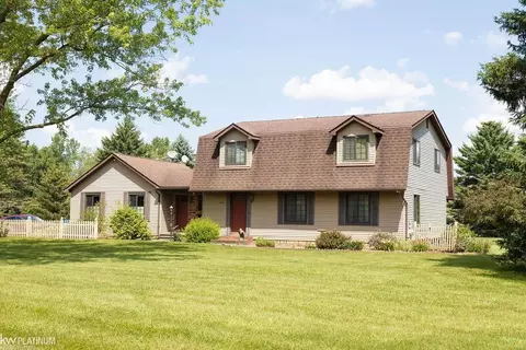 5500 Murland, White Lake, MI 48383