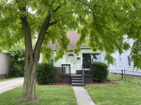 19616 Martin, Roseville, MI 48066