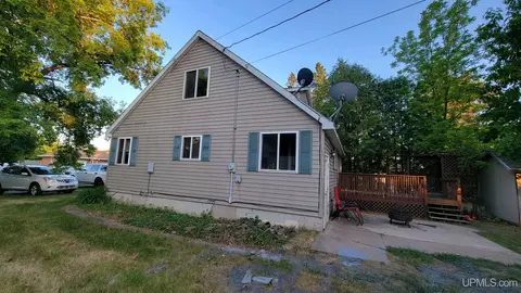 220 Hemlock, Kingsford, MI 49802