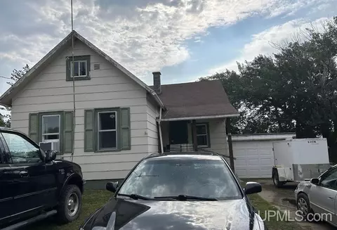 86 Railroad St, Carney, MI 49812