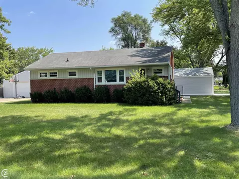 48120 Cardinal, Shelby Township, MI 48317