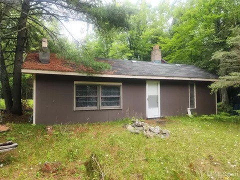 194 Reitmeyer, Iron River, MI 49935