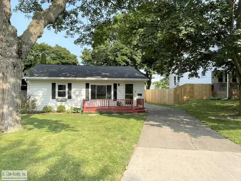 1337 S Riverside, Saint Clair, MI 48079