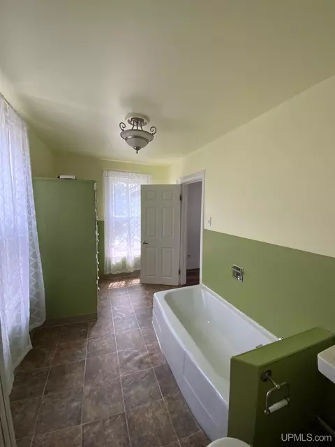 415 Cleveland, Ishpeming, MI 49849 photo 25