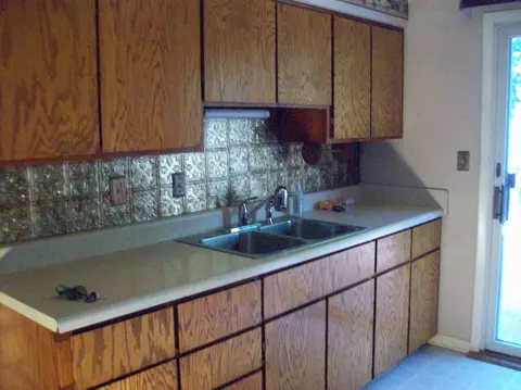 3231 Carr, Flint, MI 48506 photo 4