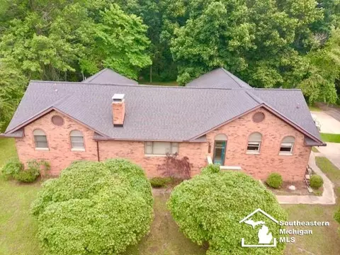 3150 N Otter Crk, Monroe, MI 48161