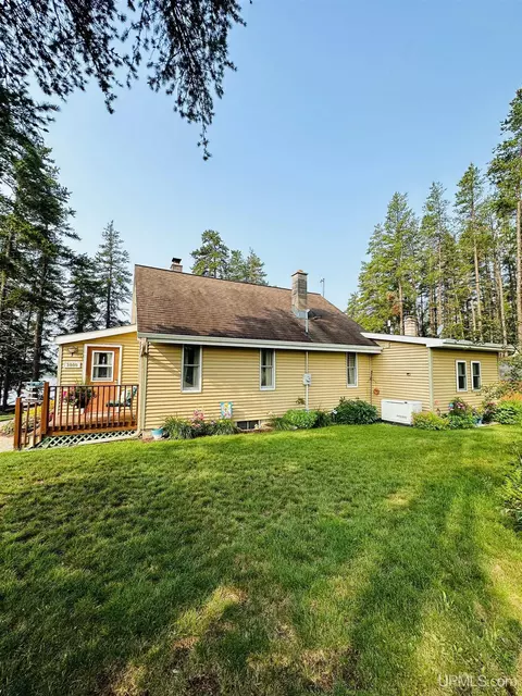2809 Co Rd Ggt, Ishpeming, MI 49849