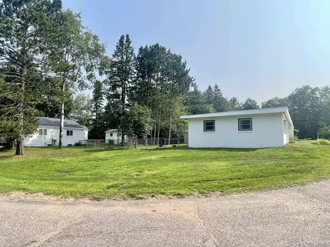 100 Poplar, Ishpeming, MI 49849 photo 3