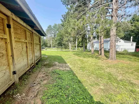 100 Poplar, Ishpeming, MI 49849 photo 11