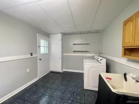 100 Poplar, Ishpeming, MI 49849 photo 32