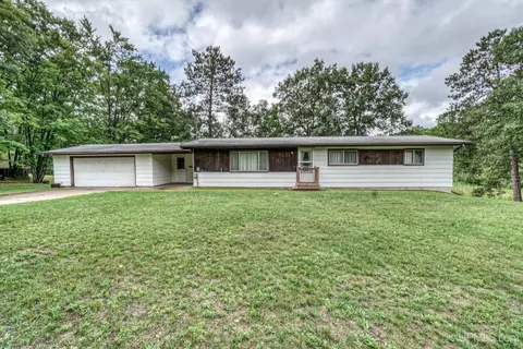 w8729 Lakeview Drive, Iron Mountain, MI 49801