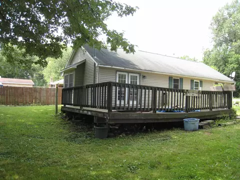 1371 E Vly, Adrian, MI 49221 photo 2