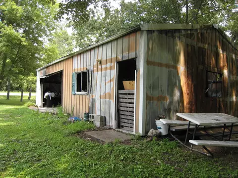 1371 E Vly, Adrian, MI 49221 photo 25