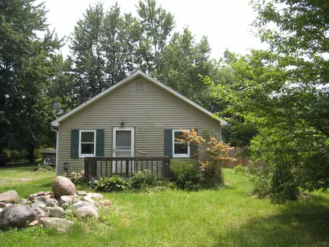 1371 E Vly, Adrian, MI 49221 photo 5
