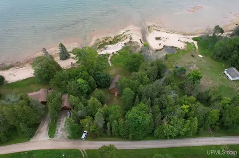 5628 Juniper Aa, Rapid River, MI 49878 photo 3