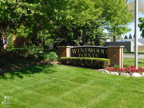 179 Windwood, Saint Clair Shores, MI 48080