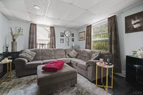 511 Elm, Adrian, MI 49221 photo 8