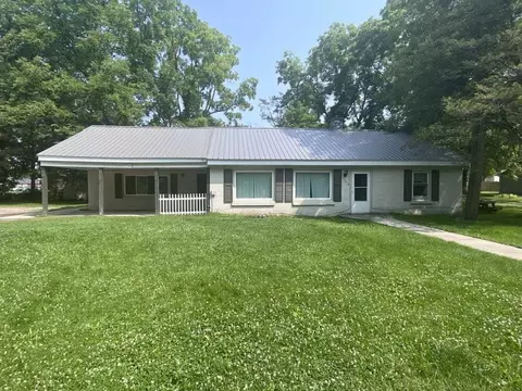 156 Spruce, Harrison, MI 48625