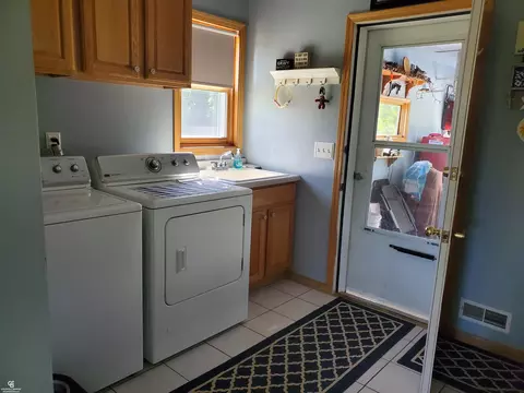 9268 Hill, Goodells, MI 48027 photo 27