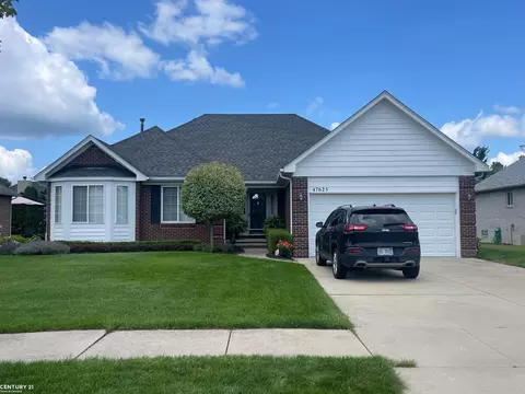 47625 Clairmont, Chesterfield, MI 48047