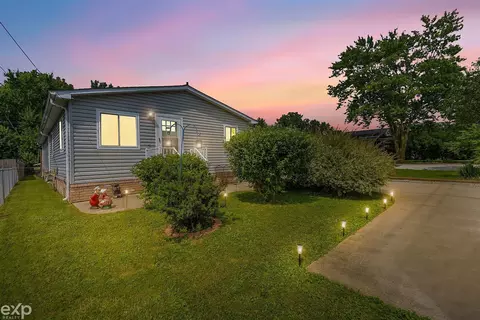 49025 Jefferson, Chesterfield, MI 48047