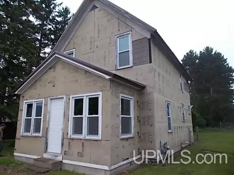 516 Negaunee, Florence, WI 54121
