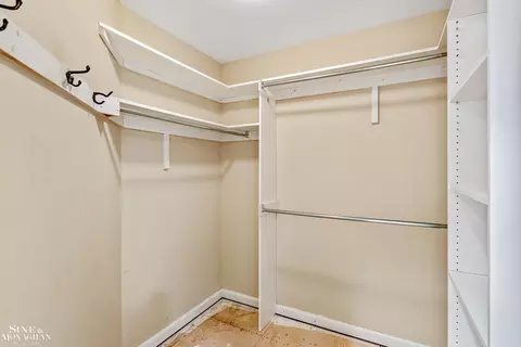 596 Hampton, Grosse Pointe Woods, MI 48236 photo 18