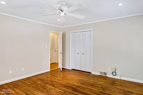 596 Hampton, Grosse Pointe Woods, MI 48236 photo 23