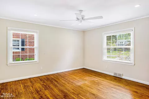 596 Hampton, Grosse Pointe Woods, MI 48236 photo 22