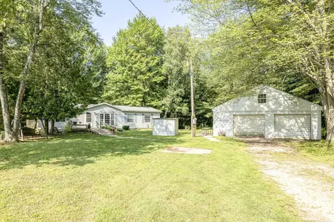 2440 Phipps, Applegate, MI 48401