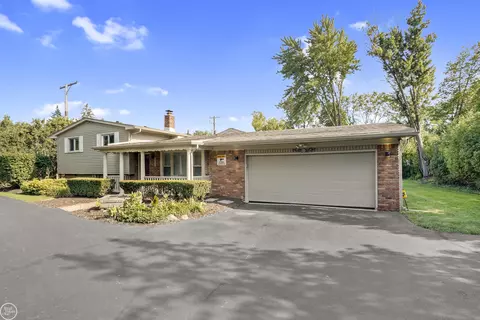 31701 W 13 Mile, Farmington Hills, MI 48334