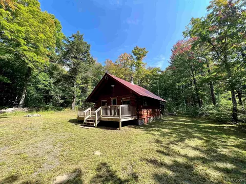 137 Ponozzo, Iron River, MI 49935
