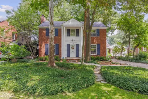 916 Westchester, Grosse Pointe Park, MI 48230