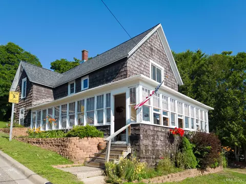 1220 Adams, Marquette, MI 49855
