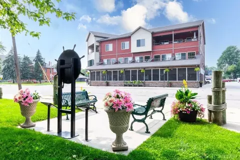 560 S Water # 5, Marine City, MI 48039