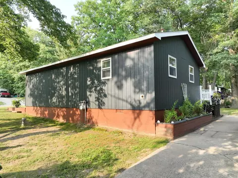 670 Lone Pne, Harrison, MI 48625 photo 5