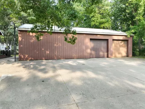 670 Lone Pne, Harrison, MI 48625 photo 11