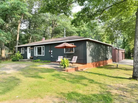670 Lone Pne, Harrison, MI 48625 photo 2